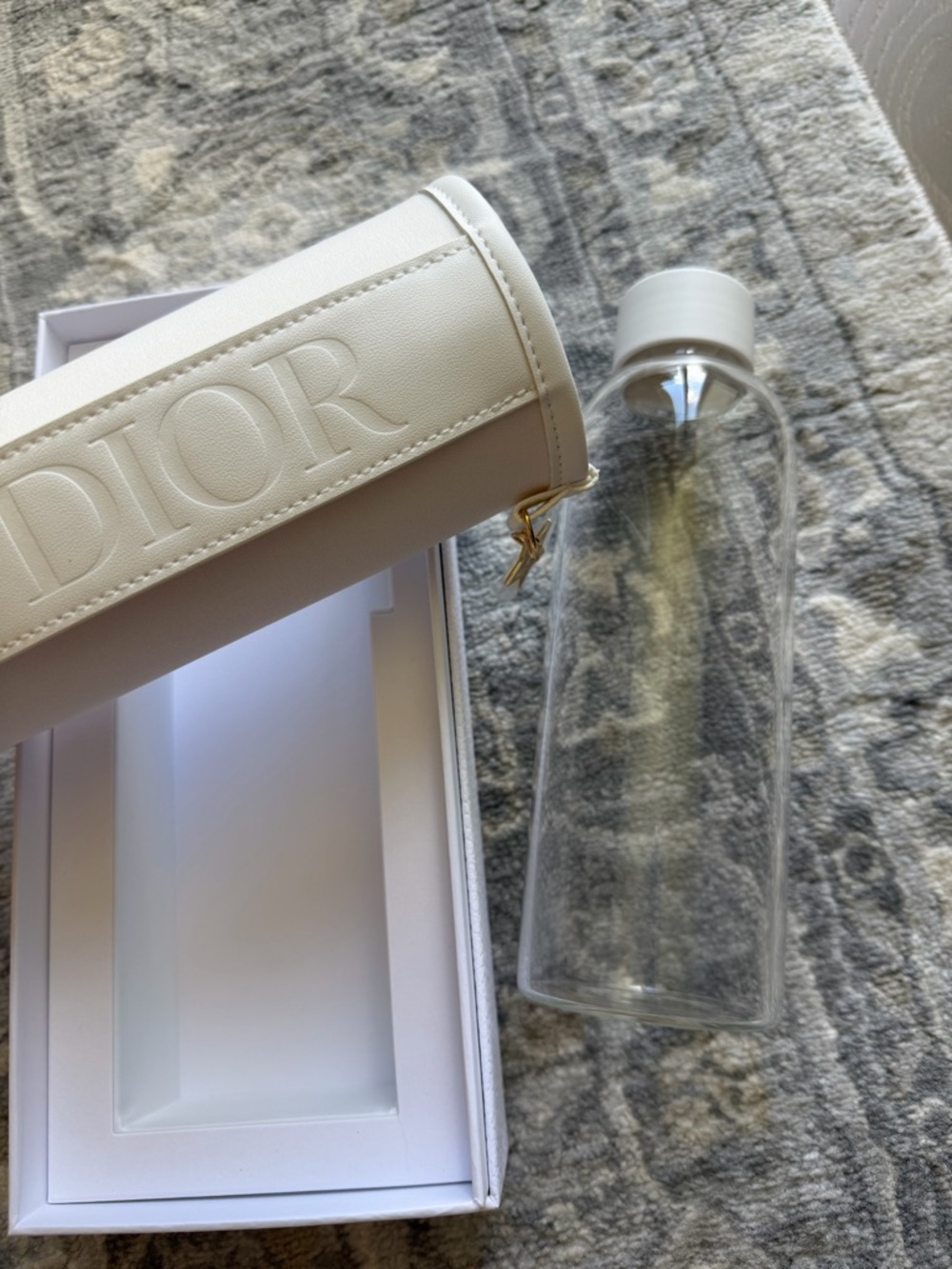 Exclusive Dior Water Bottle - Picture 7 of 10